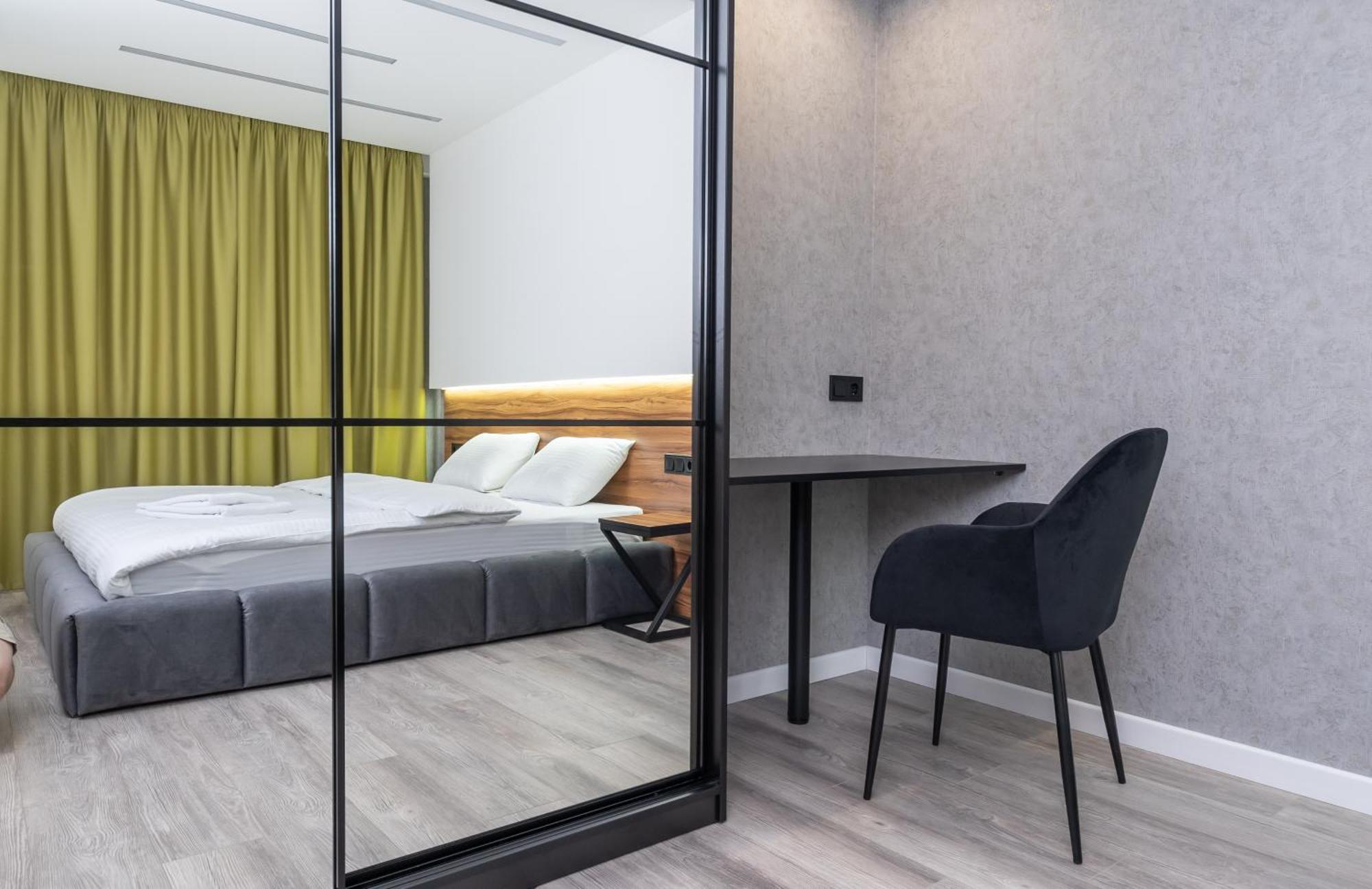 Luxrent Apartments On Lesi Ukrainki - Kiev Exterior foto